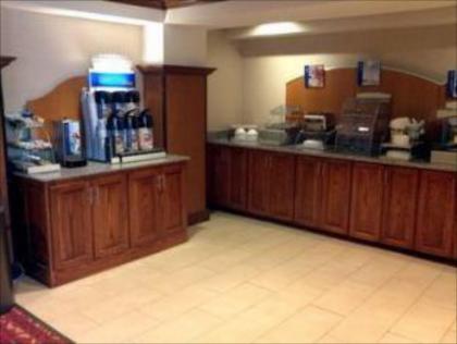 Holiday Inn Express Hotel & Suites Greenville - image 15