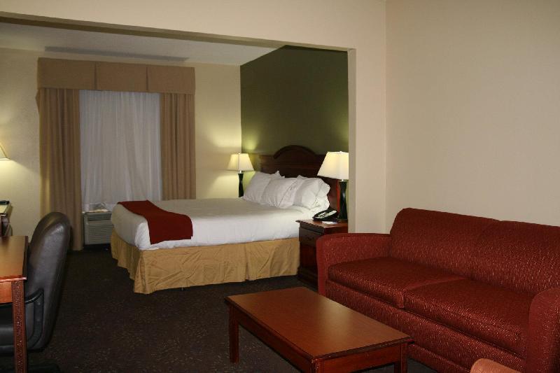 Holiday Inn Express Hotel & Suites Greenville - image 6