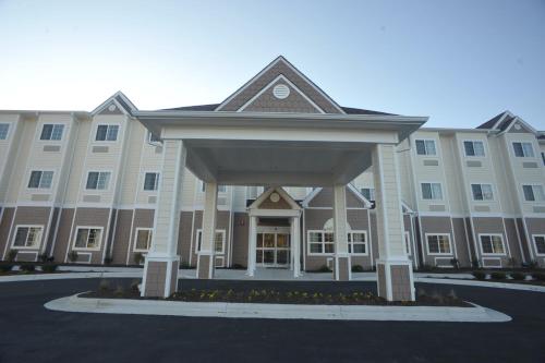 Microtel Inn & Suites by Wyndham Greenville/University Med - image 6