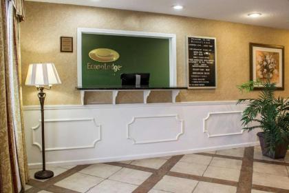 Econo Lodge Greenville - image 13