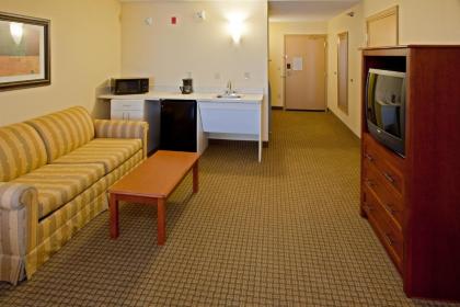 Holiday Inn Express Hotel & Suites Greenville an IHG Hotel - image 13