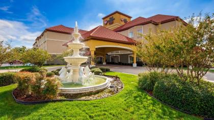 BEST WESTERN PLUS Monica Royale Inn & Suites - image 2