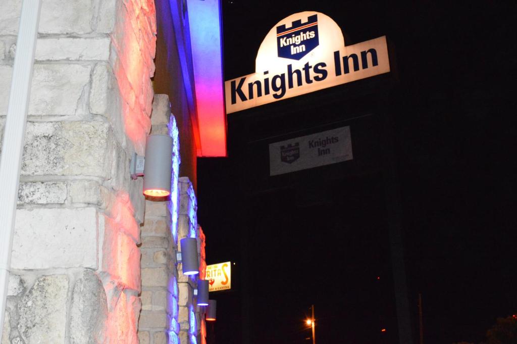 Knights Inn Greenville - image 4