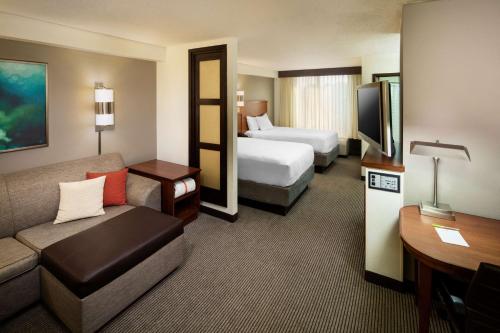 Hyatt Place Greenville/Haywood - image 5