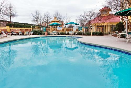 La Quinta by Wyndham Greenville Haywood - image 3