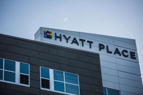 Hyatt Place Greenville Downtown - image 5