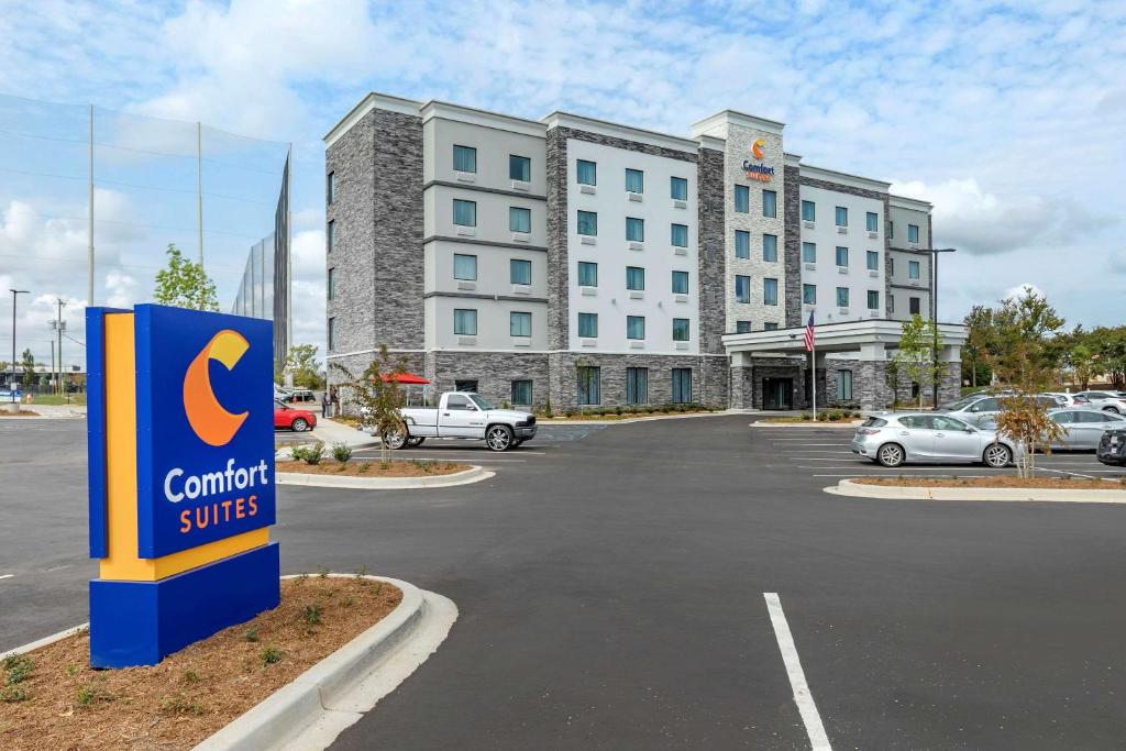 Comfort Suites Greenville Airport - main image