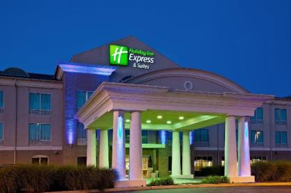 Holiday Inn Express Hotel & Suites Greenwood - image 12