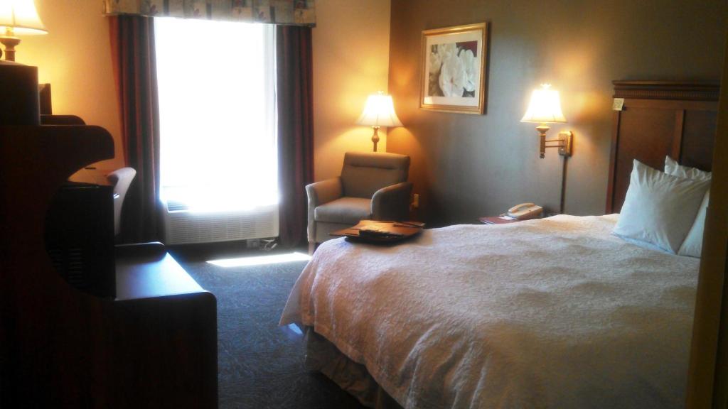 Hampton Inn Greenwood - image 5