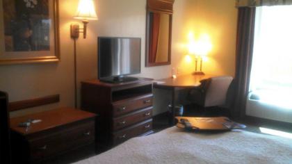 Hampton Inn Greenwood - image 7