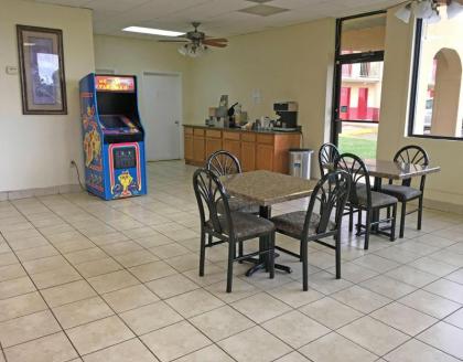 Americas Best Value Inn and Suites Greenwood - image 10