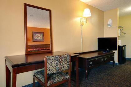 Americas Best Value Inn and Suites Greenwood - image 13