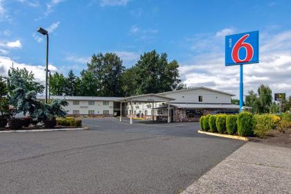 motel 6 Gresham OR   Portland Gresham Oregon