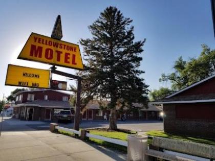 Yellowstone Motel - image 5