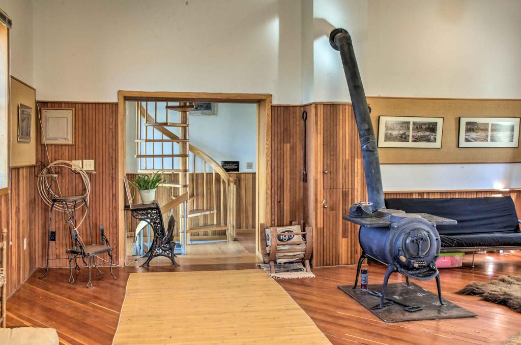 Converted Historic Schoolhouse with Hot Tub and Views! - image 2