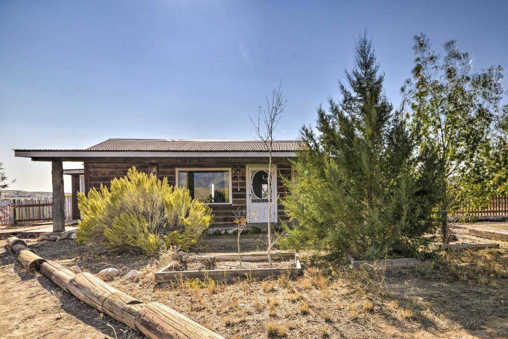 Hundred-Year-Old Shell Valley Settlers Cabin! - main image