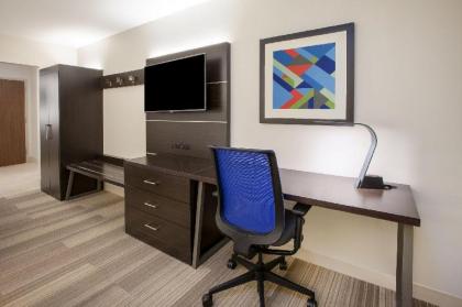 Holiday Inn Express and Suites Griffin - image 12