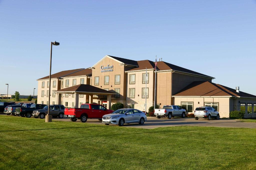 Comfort Inn & Suites Grinnell - image 3