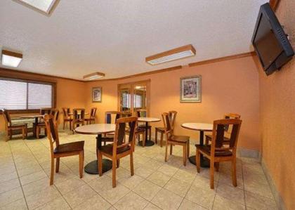 Quality Inn & Suites Grinnell - image 10