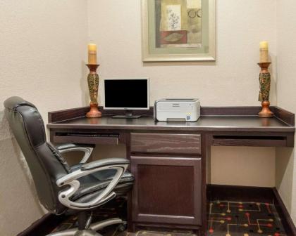 Quality Inn and Suites Groesbeck - image 10