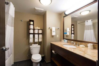 Hampton Inn Columbus-South - image 15