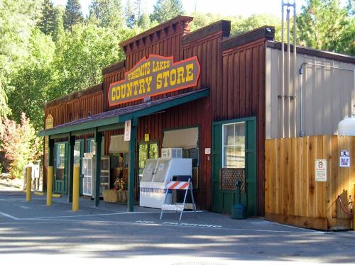 Yosemite Lakes Cabin 37 - main image