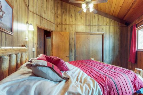 Rustic Retreat - image 4