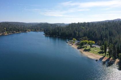 Pine Mountain Lake Paradise at Yosemite Cabin! - image 2