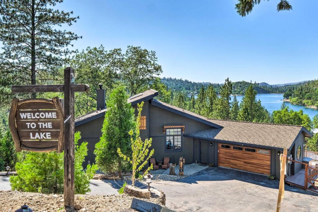 Groveland Lake House with Hot Tub and Water Views - main image