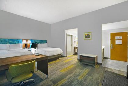 Hampton Inn & Suites Augusta West - image 15