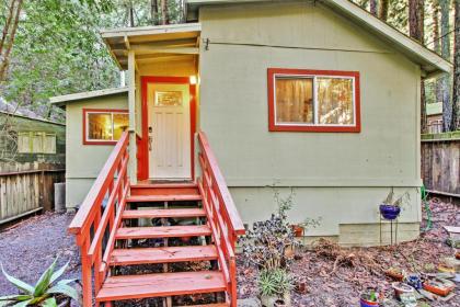 Quiet Cottage with Redwood Forest Views and Deck! - image 9