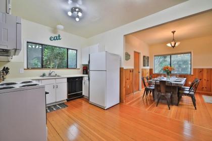 Happy Days! Downtown Guerneville! BBQ! Game Room!! Fast WiFi!! Dog Friendly! - image 12