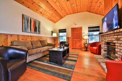 Happy Days! Downtown Guerneville! BBQ! Game Room!! Fast WiFi!! Dog Friendly! - image 8