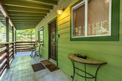 Vino Velo Retreat! Redwoods! Hot Tub!! Fire Table!! BBQ!! Game Room!! Fast WiFi!! Dog Friendly!! - image 12