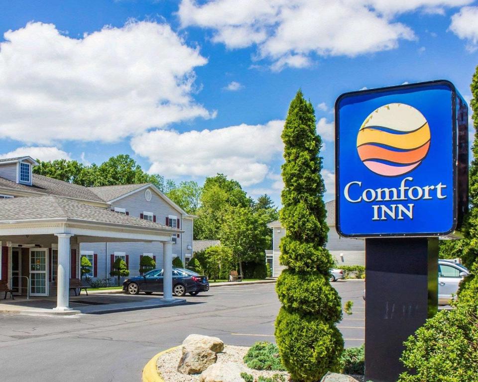 Comfort Inn Guilford near I-95 - image 7