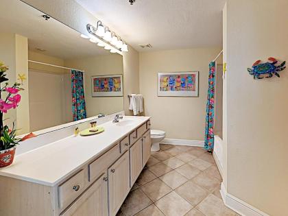 931 W Beach Blvd Condo - image 3