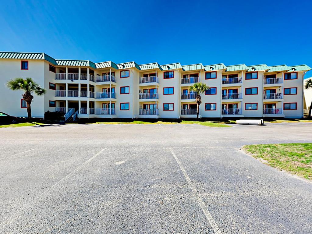 400 Plantation Rd 3309 Condo - image 2