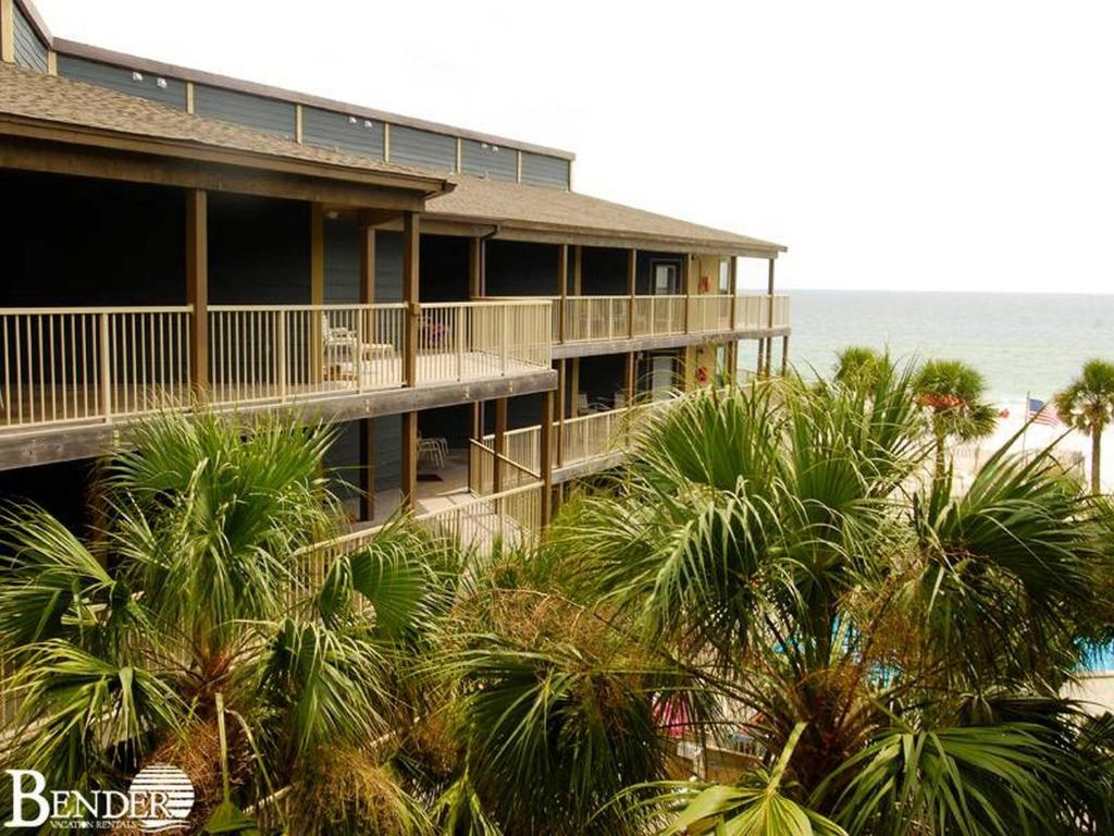 Sandpiper Beachview Condos by Bender Vacation Rentals - image 5