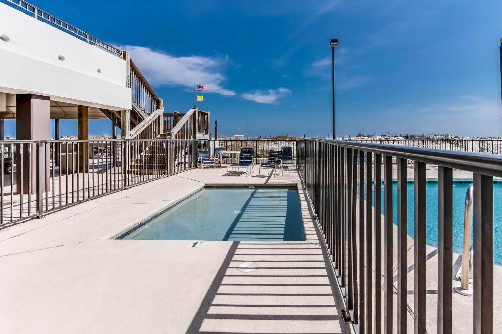 2 Bed 2 Bath Apartment in Gulf Shores - image 2