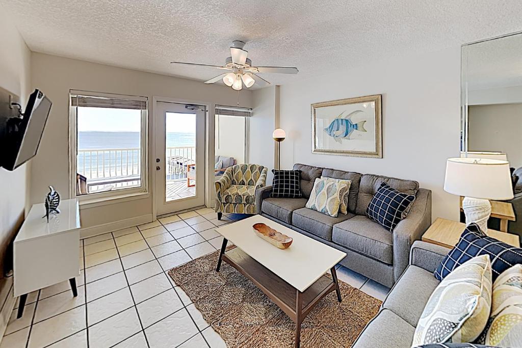 Walk Everywhere! Charming Gulf-View Condo with Pool condo - image 3