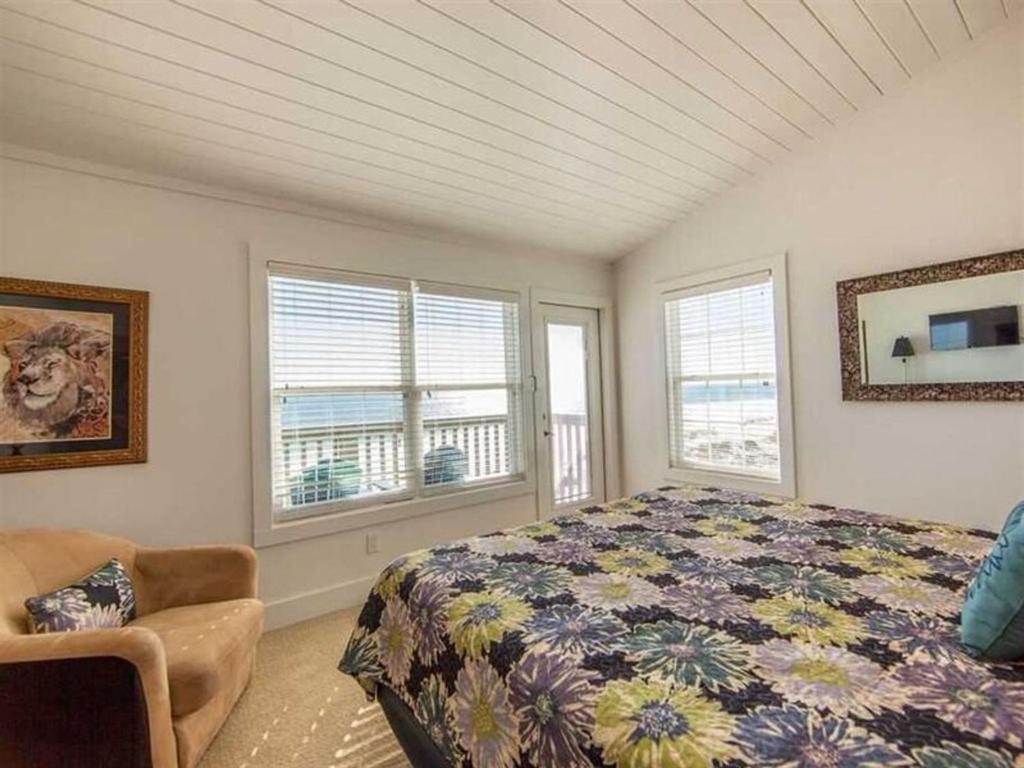 Beach Axis W by Meyer Vacation Rentals - image 4