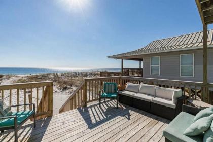 Coastal Calm by Meyer Vacation Rentals - image 3