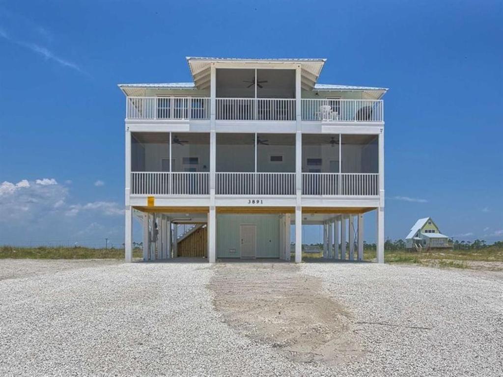 Tin Roof Sundae by Meyer Vacation Rentals - main image