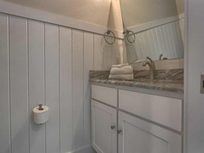 Tin Roof Sundae by Meyer Vacation Rentals - image 4