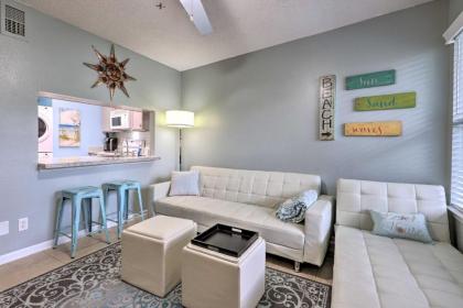 modern Gulf Shores Condo with Pool and Beach Access