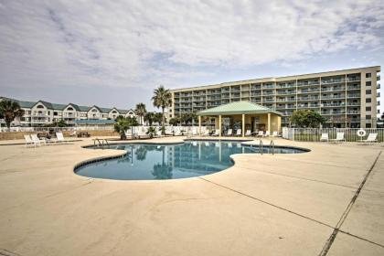 Gulf Highlands Getaway with 7 Pools and Beach Access - image 5