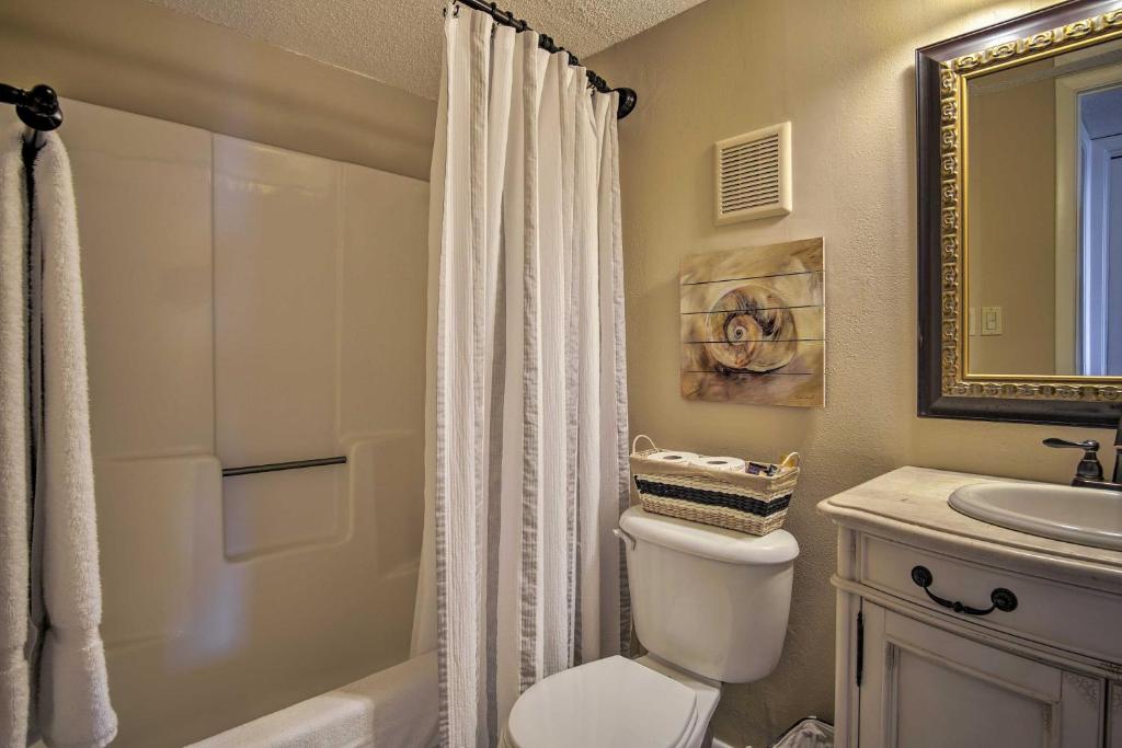 Gulf Shores Getaway with Pool Spa and Beach Access! - image 3