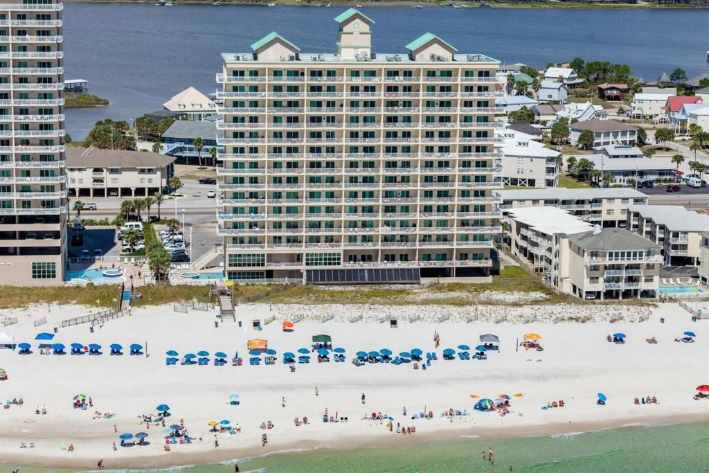 Crystal Shores by Meyer Vacation Rentals - main image