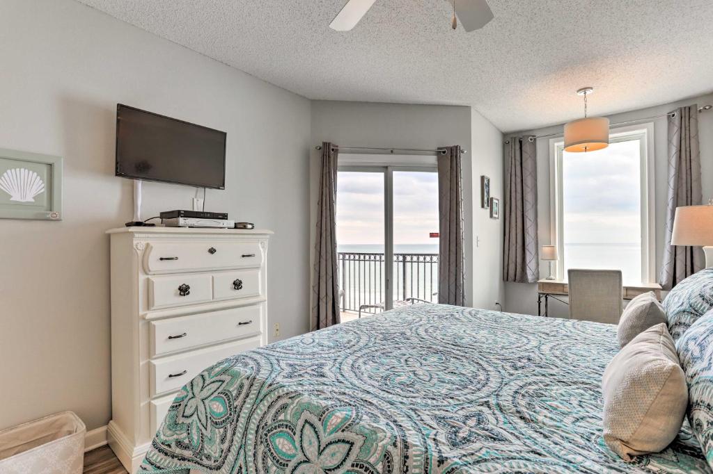 Beachfront Gulf Shores Condo with Patio and Pool Access - image 6