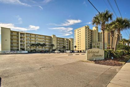 Bright Gulf Shores Beachfront Condo with Pool Access - image 14